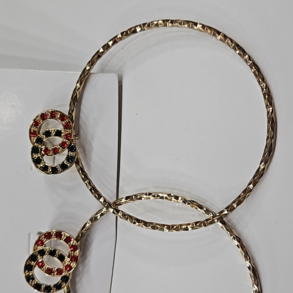Gold hoops - Picture 2 of 2